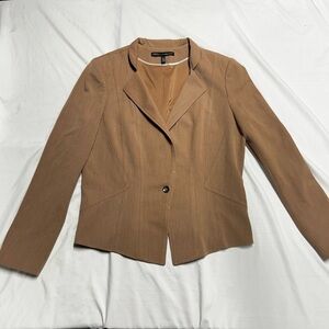 Woman’s blazer sz 14